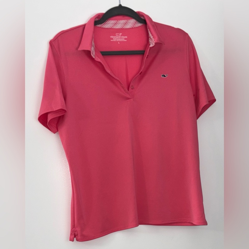 VINEYARD VINES Performance Short Sleeve Jersey in Dark “Pink Grapefruit” Size L